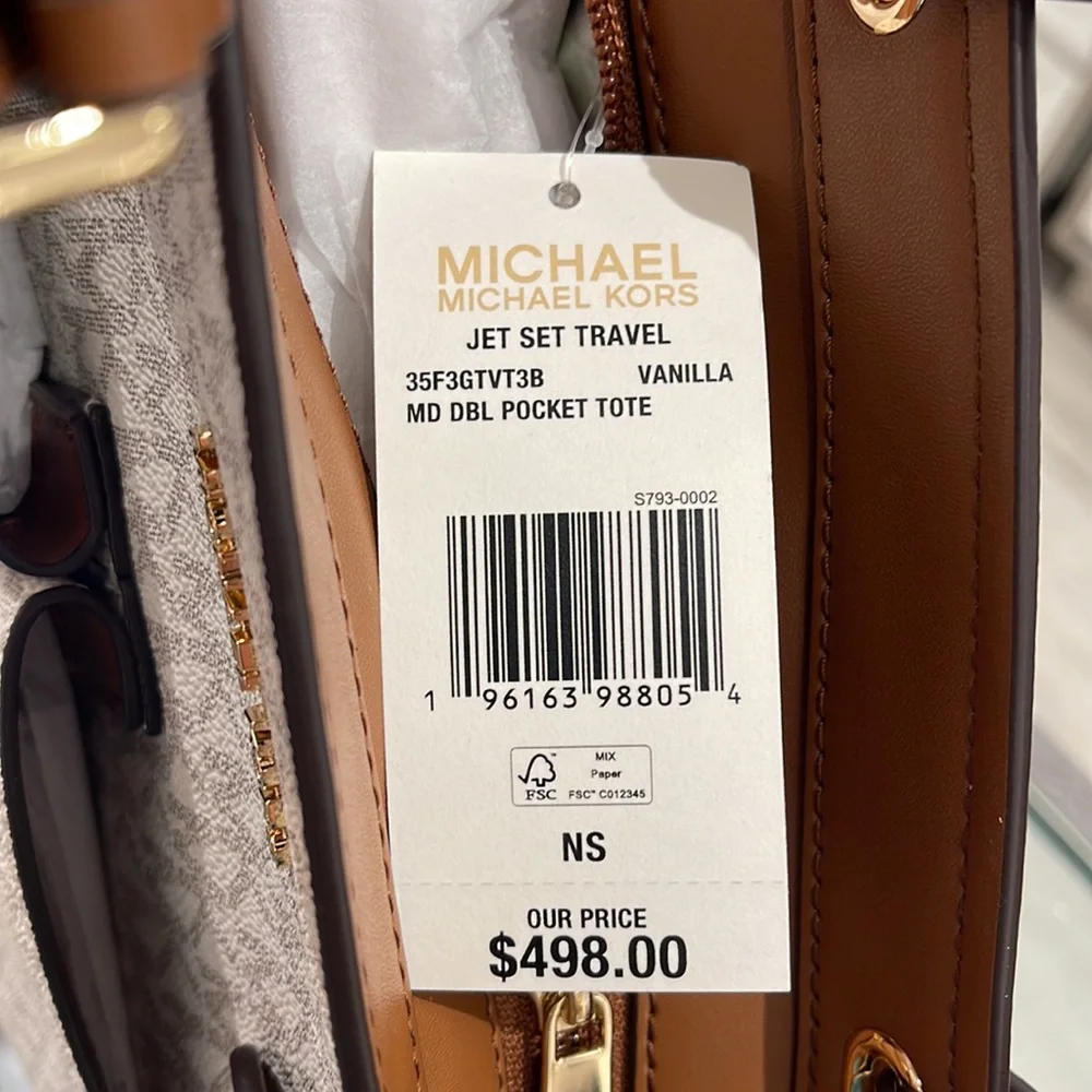 MICHAEL KORS JET SET TRAVEL MEDIUM DOUBLE POCKET TOTE 
VANILLA SIGNATURE
NWT - Picture 10 of 16